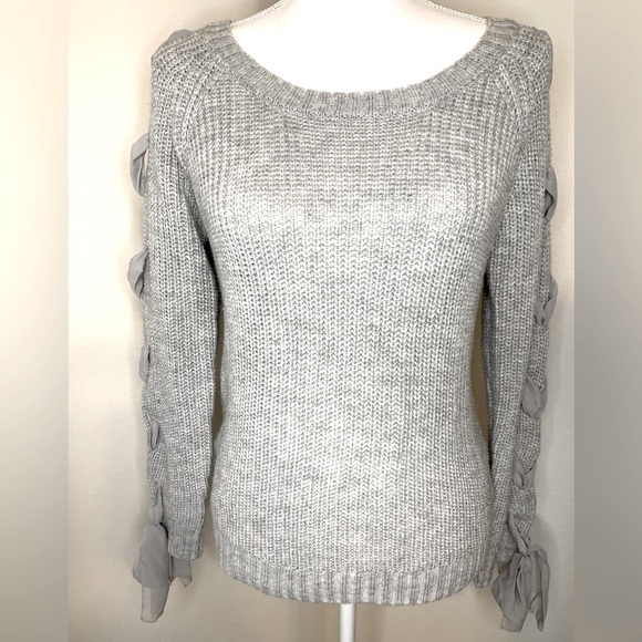 Love by Design Women Long Sleeve Crew Neck Sweater Size Small Gray Ribbon - Picture 1 of 6